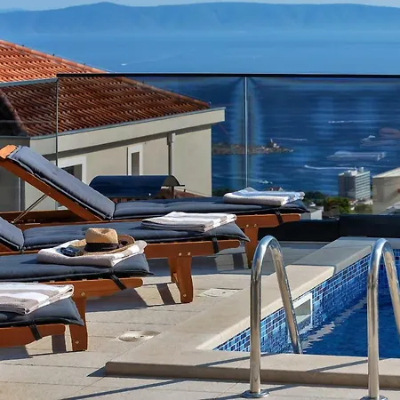 Mendula Villa