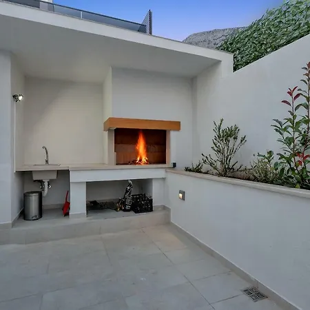 Mendula Willa Makarska