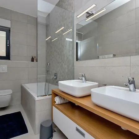 Villa Mendula Makarska